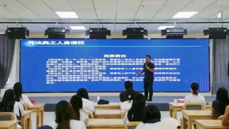 逐夢青春 法治護航 | 我院聯合共青團張家口市委開展普法宣傳進校園活動