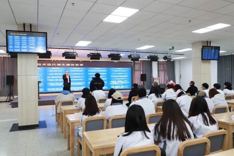 我院舉辦“周末專家河北行”首場專家報(bào)告會(huì)