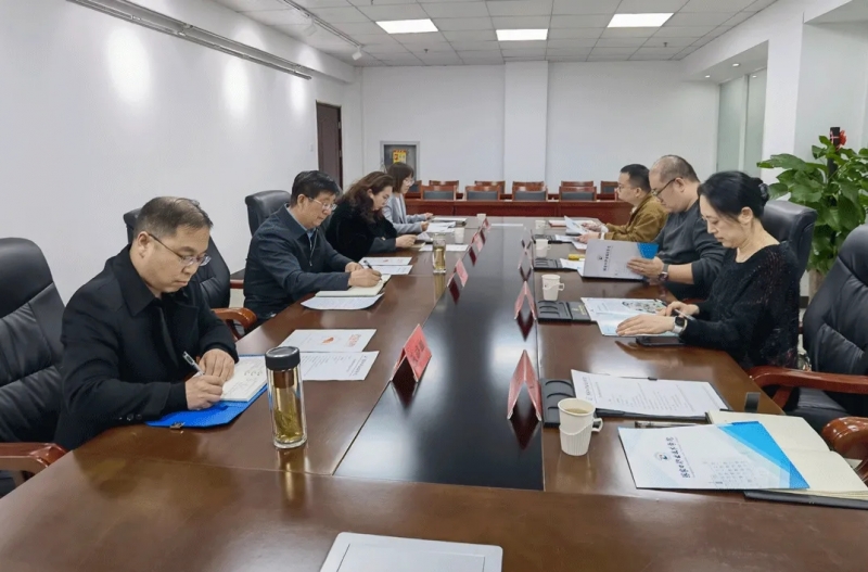 黨委書記馮印濤與諾應教育集團CEO王錚座談