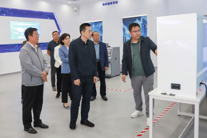 省教育廳副廳長(zhǎng)張春生到我院調(diào)研