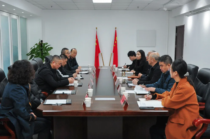 院長王立軍與中核工業(yè)二三建設有限公司相關負責人座談