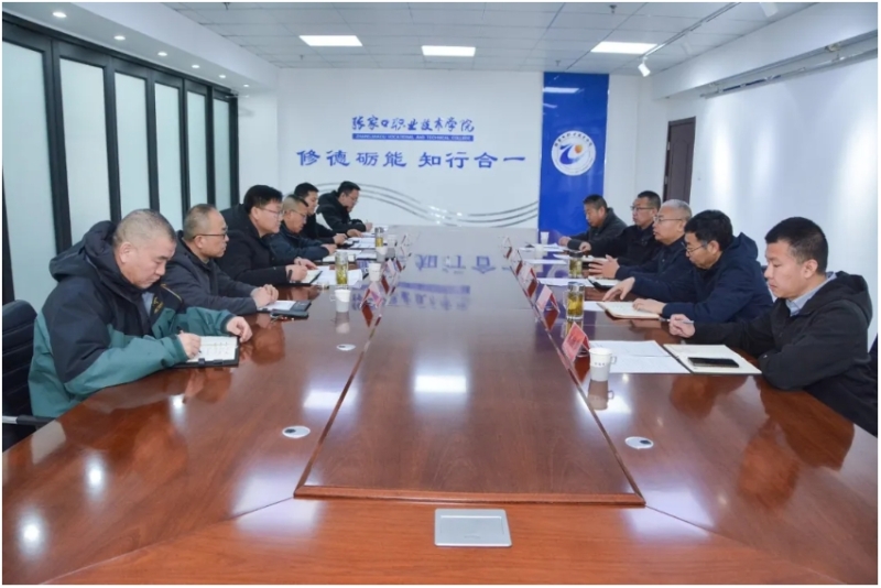  市職業教育技術中心黨委書記秦占軍一行到訪我院