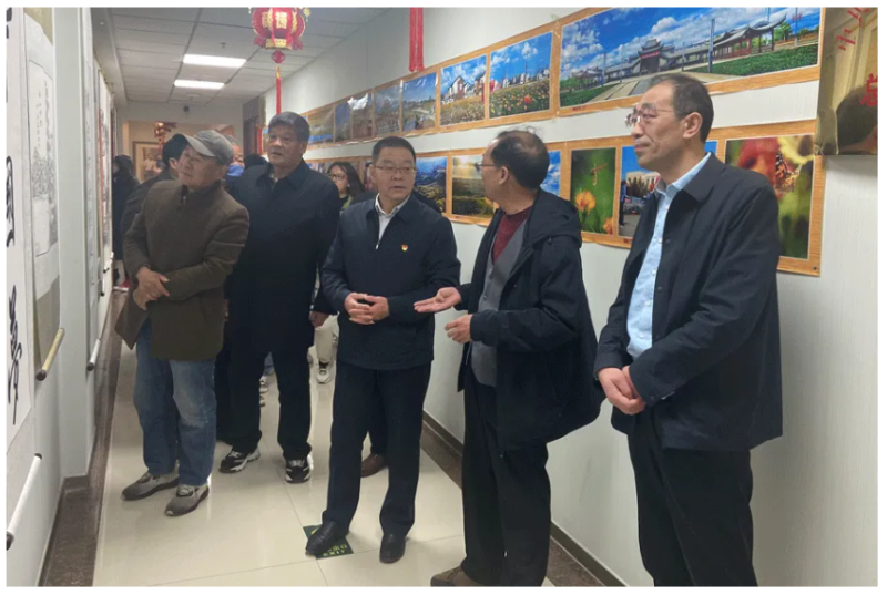  院直機關第三黨支部、離退休黨支部赴張北縣開展主題黨日活動