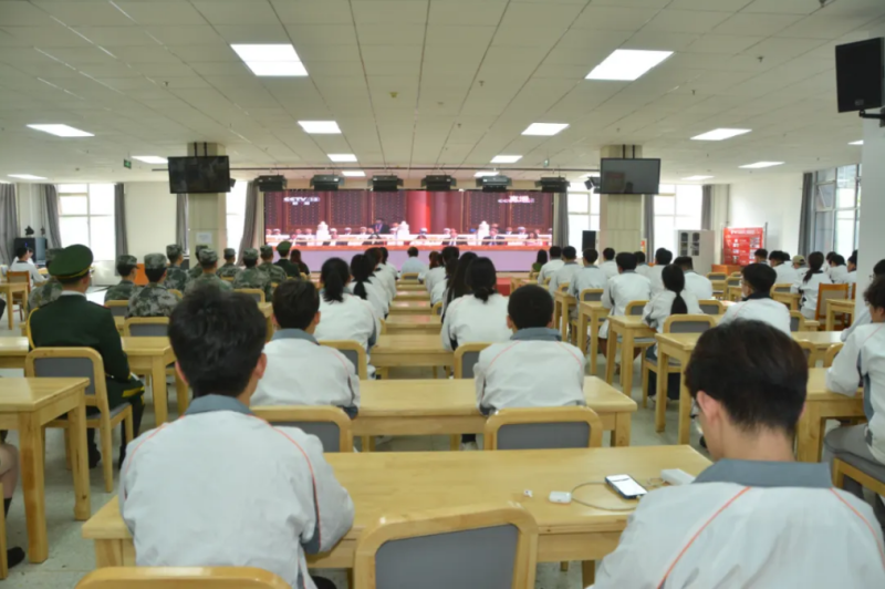 新聞速遞 | 學(xué)院組織全體師生觀看紀(jì)念中國人民抗日戰(zhàn)爭暨世界反法西斯戰(zhàn)爭勝利80周年大會(huì)電視直播