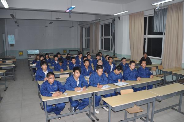 福田雷薩班舉辦主題班會