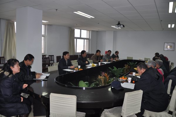 學(xué)院黨委召開離退休老領(lǐng)導(dǎo)座談會