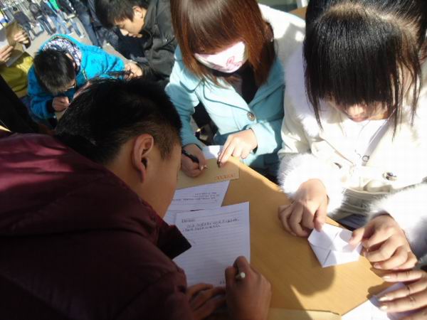 學院團委舉辦感恩節祝福傳遞活動