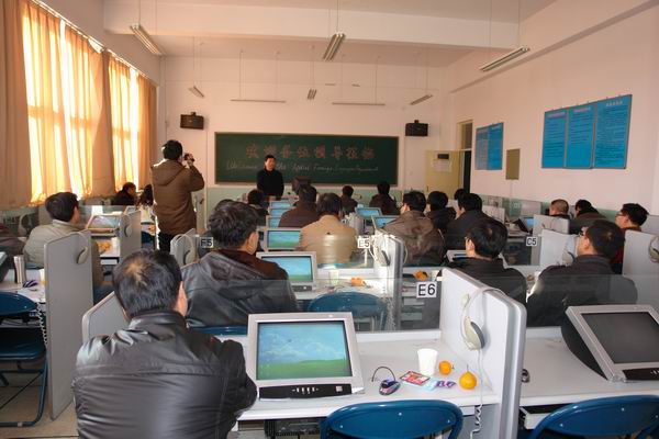 學院召開本學期第四次調(diào)度會