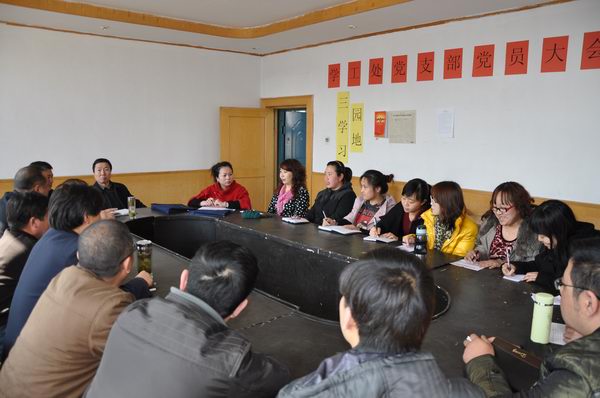 黨委書記胡煒深入學(xué)生工作處調(diào)研