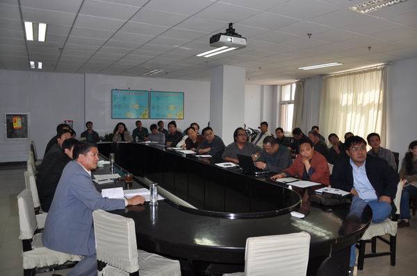 學(xué)院召開2012年招生工作分析總結(jié)會