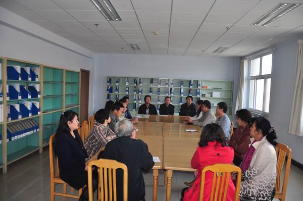 學院領導到圖書館調研指導工作
