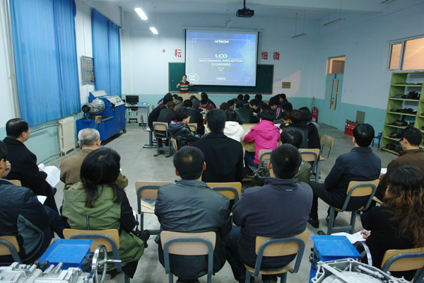 學院領導深入汽車工程系進行聽課、調研