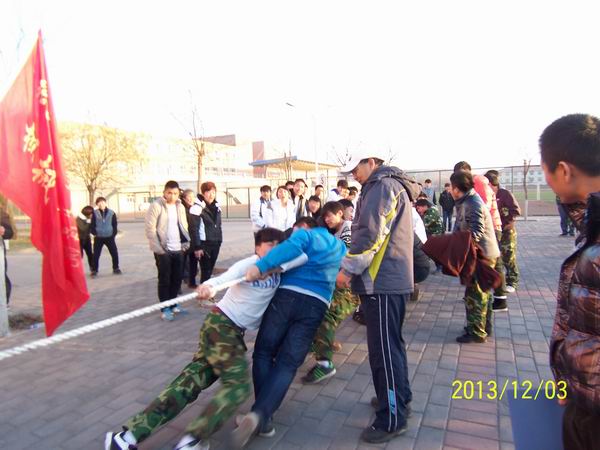 我院冬季學生拔河比賽拉開帷幕