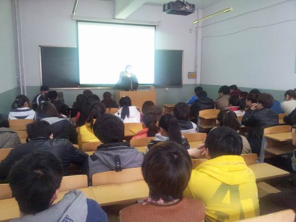 經(jīng)濟(jì)管理系舉辦“文明行為規(guī)范”宣傳倡議活動(dòng)