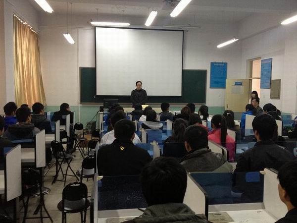 信息工程系舉行“創(chuàng)建美麗校園”師生動(dòng)員會(huì)