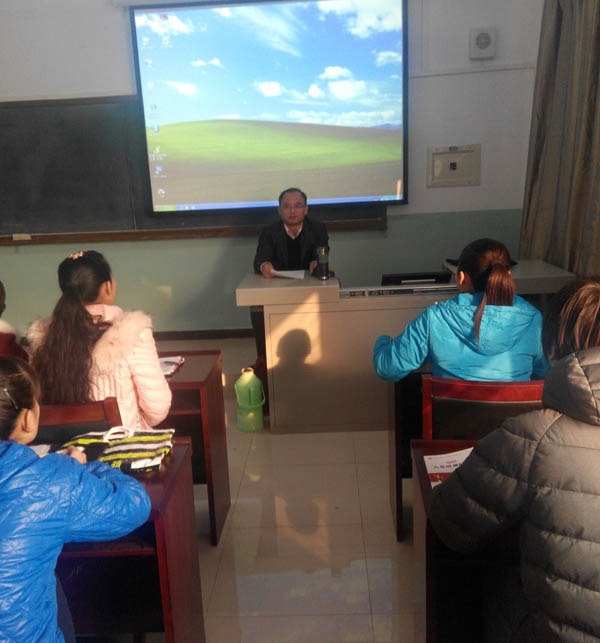 市委組織部對我院擬發(fā)展黨員對象進行集中培訓(xùn)