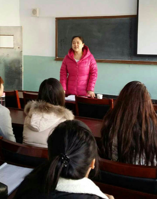 經濟管理系活動四：組織開展優秀校友見面會