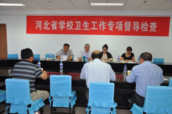 省教育廳學(xué)校衛(wèi)生工作督導(dǎo)檢查組蒞臨我院