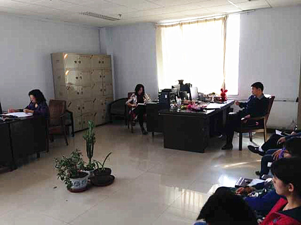 行政二黨支部召開“三嚴三實”專題組織生活會