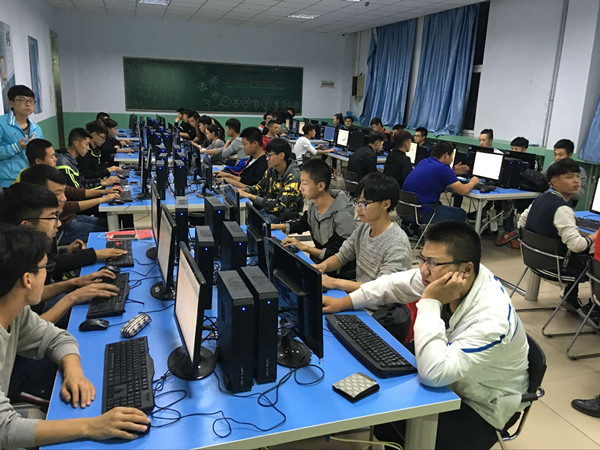 信息工程系舉辦職業(yè)技能比賽系列活動(dòng)