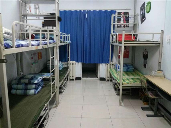 溫馨的家園  文明的窗口—— 土木工程系開(kāi)展“紅旗宿舍”評(píng)比活動(dòng)