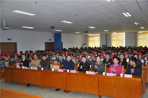 “善行河北、立德樹人”省優秀志愿者張家口首場巡講在我院舉行