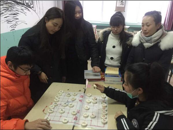 應用外語系舉辦“誰是棋王”棋藝比賽