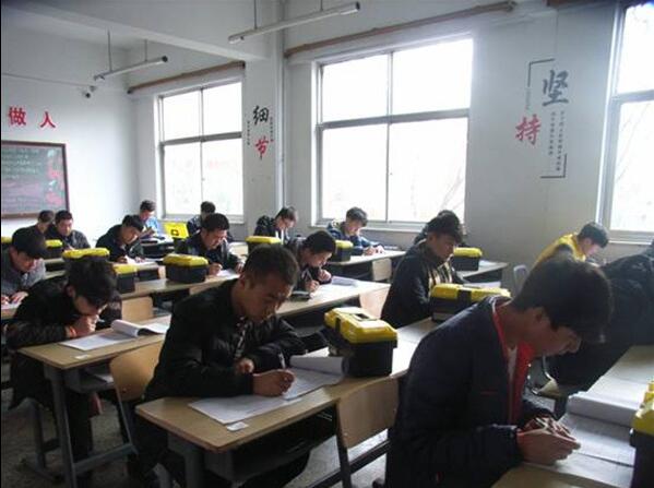 電氣工程系舉辦“爭做技術能手”職業技能大賽