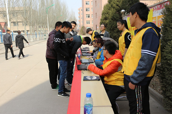 信息工程系開展電腦義務維修活動