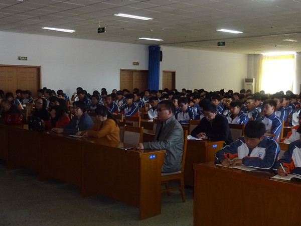 汽車工程系召開“學風”整頓大會