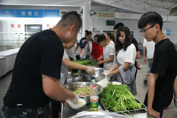 土木系、信息系牽手開展“端午飄香 情意濃濃”聯誼活動