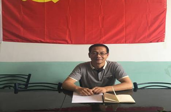 裝飾藝術系黨支部書記講“兩學一做”專題黨課