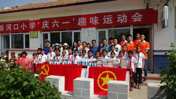 土木工程系開展“愛心捐贈”黨團共建、三下鄉活動