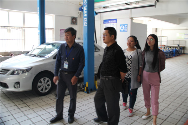 土木工程系教師代表赴張家口機械工業(yè)學(xué)校參觀學(xué)習(xí)