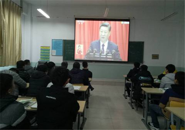 機械工程系開展“學習十九大，做優秀團員”活動