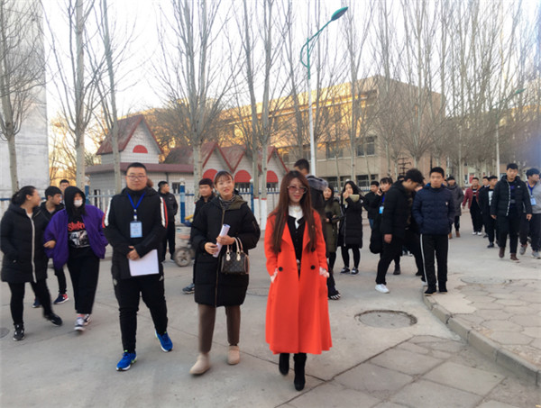 信息工程系開展宿舍安全及衛(wèi)生大檢查