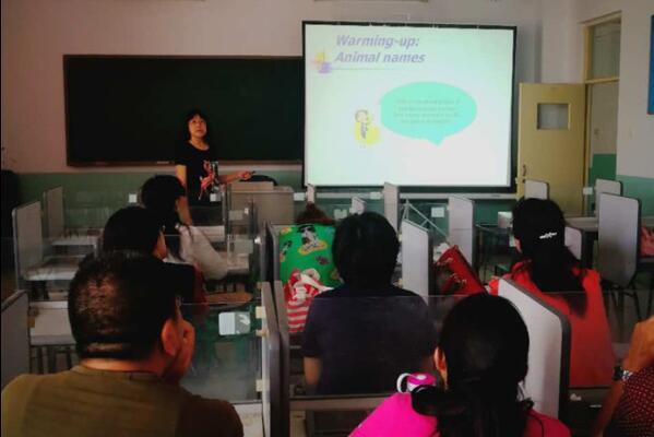 應(yīng)用外語(yǔ)系開(kāi)展教師聽(tīng)課評(píng)課活動(dòng)