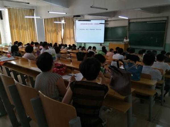 社科部開(kāi)展教師聽(tīng)課評(píng)課活動(dòng)