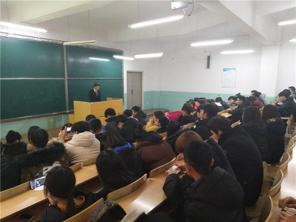 信息工程系開展學(xué)生會(huì)工作總結(jié)表彰大會(huì)