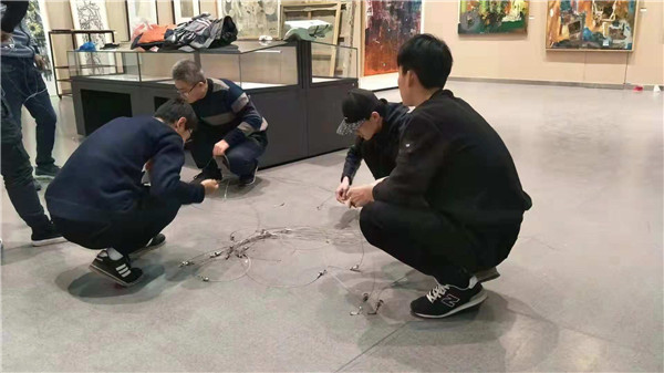 裝飾藝術(shù)系為開明書畫院書畫展提供志愿服務(wù)