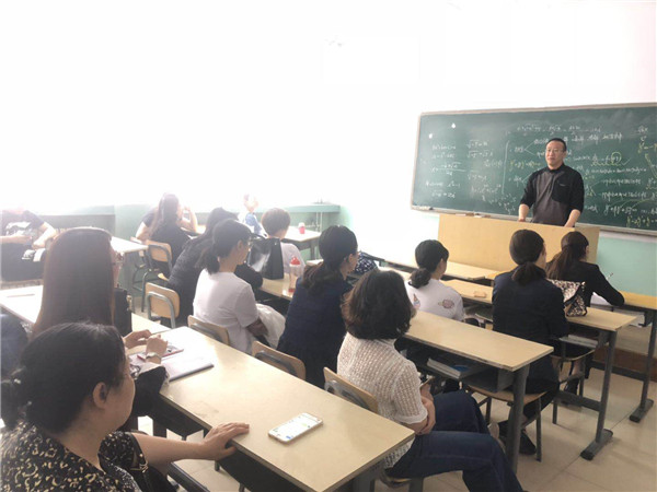 我院師生共同推進(jìn)文明和諧校園建設(shè)