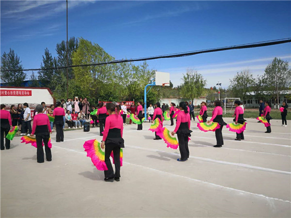 我院駐北新屯村工作隊(duì)舉辦“村民趣味運(yùn)動會”