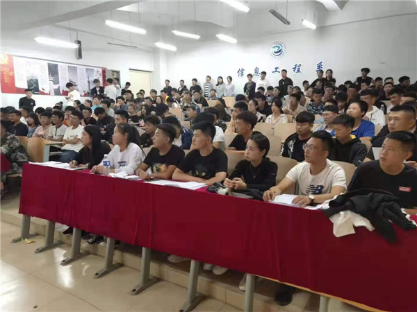 多彩活動(dòng)打造學(xué)期伊始新氣象