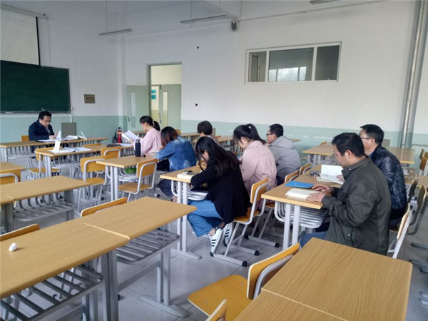 各系部持續推進“不忘初心、牢記使命”主題教育學習