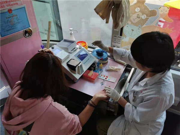 相關系部積極推進學科建設和學生德育工作