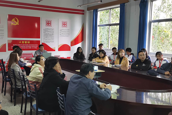 強(qiáng)身健體展教工風(fēng)采，理論學(xué)習(xí)強(qiáng)基層共建