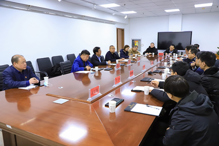學(xué)院領(lǐng)導(dǎo)與中國聯(lián)通、西安新路公司負(fù)責(zé)人進(jìn)行座談