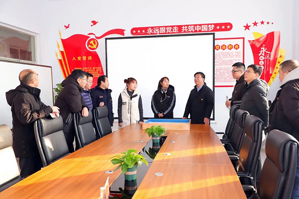 黨委書記馮印濤檢查督導(dǎo)教學(xué)系黨建活動(dòng)室等場(chǎng)所建設(shè)情況