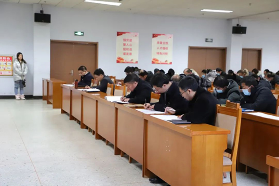 我院在處級(jí)及處級(jí)以下干部中開展法律知識(shí)考試