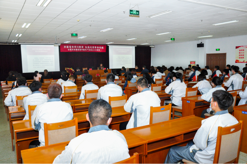 88歲志愿軍老戰士何新模為我院師生講黨課